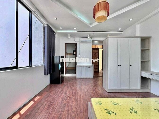 Cho thuê căn hộ dịch vụ full nội thất view kiếng ánh sáng ngập phòng