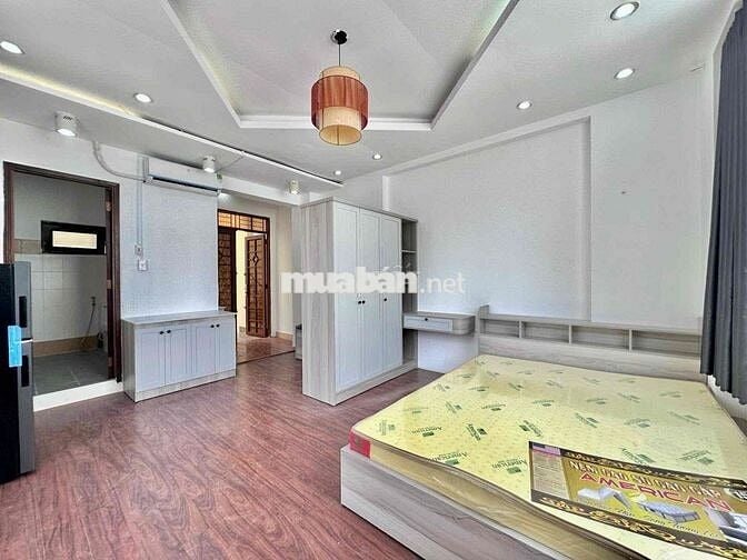 Cho thuê căn hộ dịch vụ full nội thất view kiếng ánh sáng ngập phòng