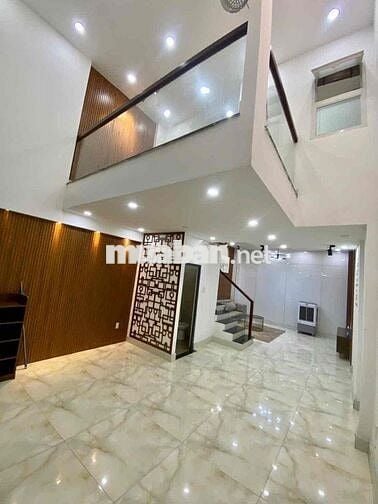 CHO THUÊ NHÀ MỚI FULL NT 4PN HẺM THÔNG KHU VIP NGUYỄN VĂN KHỐI P11 GV