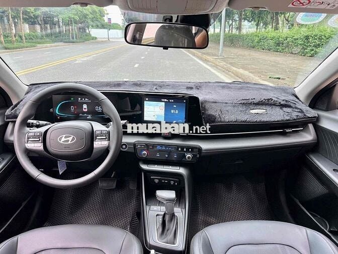 Hyundai Accent 2025 - 5000 km