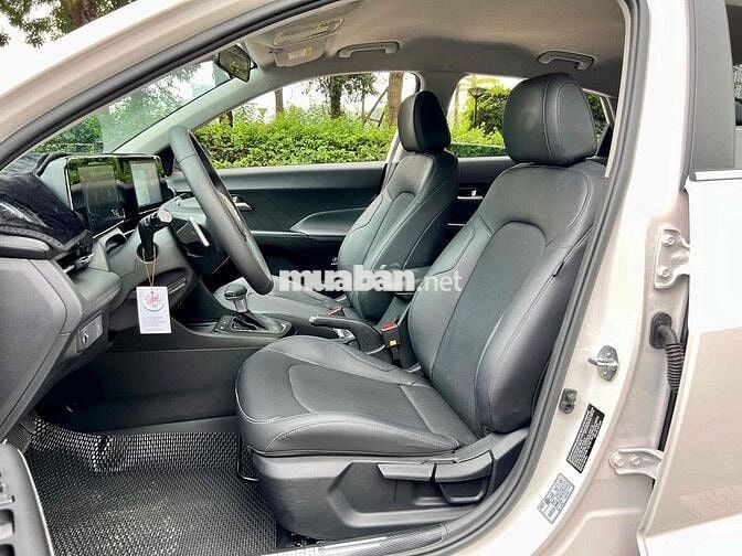 Hyundai Accent 2025 - 5000 km