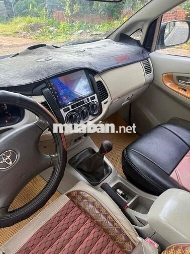 Toyota Innova 2011 V - 170000 km