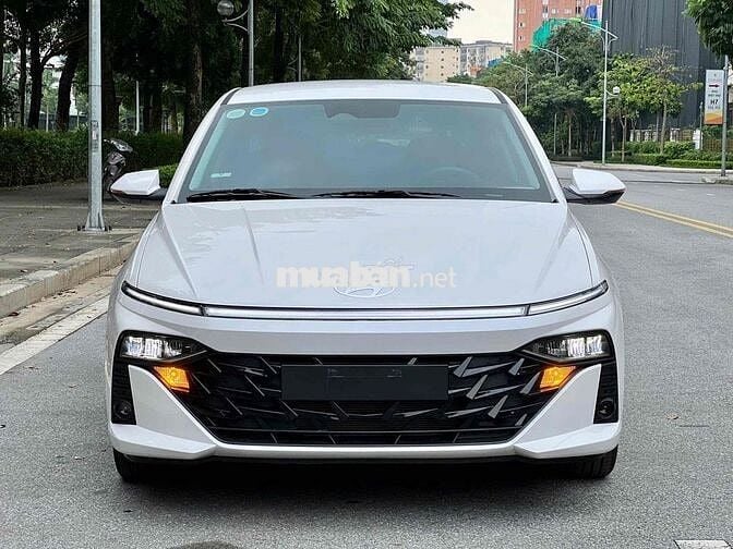 Hyundai Accent 2025 - 5000 km