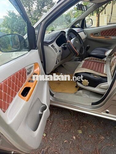 Toyota Innova 2011 V - 170000 km