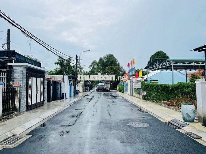 Đất mặt tiền Nguyễn Phong Sắc - TT Củ Chi: 278m2(6,2x37).Giá 3 tỷ 390