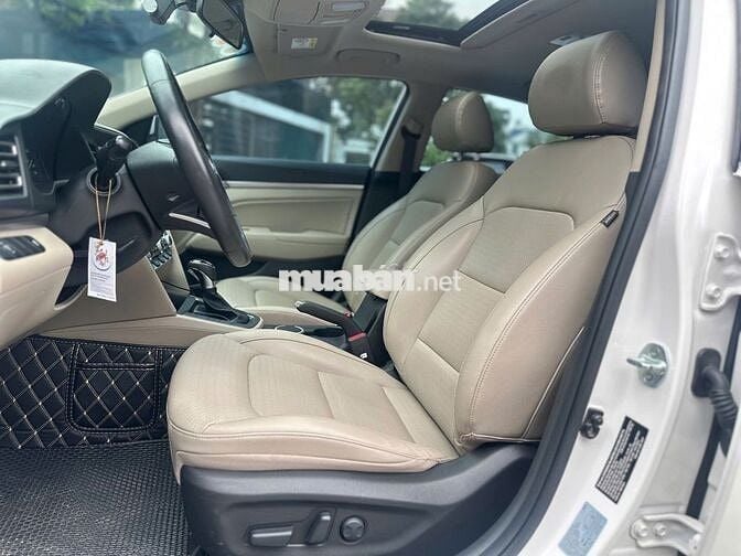 Hyundai Elantra 2021 màu trắng 2.0AT