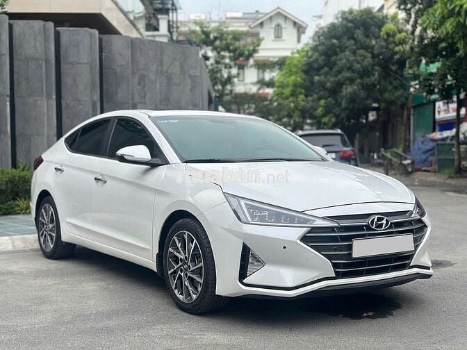 Hyundai Elantra 2021 màu trắng 2.0AT