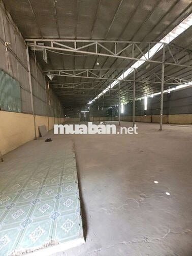 Xưởng 2000m2 giá 100tr đường thạnh lộc 19 p.thạnh lộc ngã tư ga Quận12