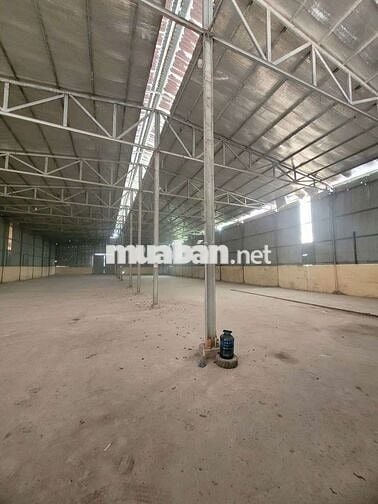 Xưởng 2000m2 giá 100tr đường thạnh lộc 19 p.thạnh lộc ngã tư ga Quận12