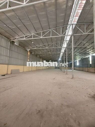 Xưởng 2000m2 giá 100tr đường thạnh lộc 19 p.thạnh lộc ngã tư ga Quận12