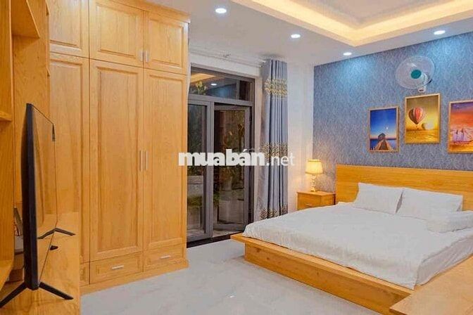 chính chủ bán gấp - nhà 1 xẹc - xe hơi đường 8m - gần đường chính lớn