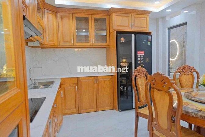 chính chủ bán gấp - nhà 1 xẹc - xe hơi đường 8m - gần đường chính lớn