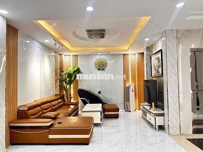 chính chủ bán gấp - nhà 1 xẹc - xe hơi đường 8m - gần đường chính lớn