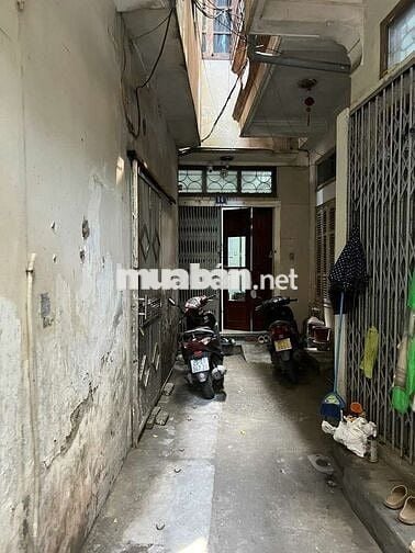 Cần cho thuê tầng 3 nhà phố trần khát chân