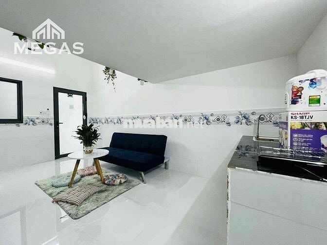 DUPLEX NGAY NGÃ 4 BỐN XÃ - GẦN ĐẦM SEN - ĐẦY ĐỦ TIỆN NGHI