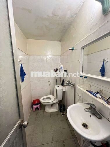 Cần cho thuê tầng 3 nhà phố trần khát chân