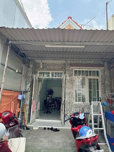 nhà cấp 4 gần đường Nguyễn Du, P Dĩ An , TP Hồ Chí Minh 