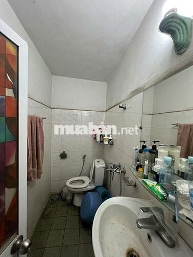 Cần cho thuê tầng 3 nhà phố trần khát chân