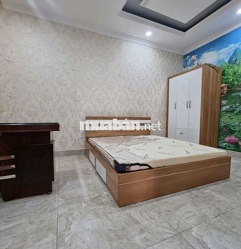 Cho thuê nhà Hà Huy Giáp Gara Ô tô 4 phòng ngủ Đường 12m vỉa hè