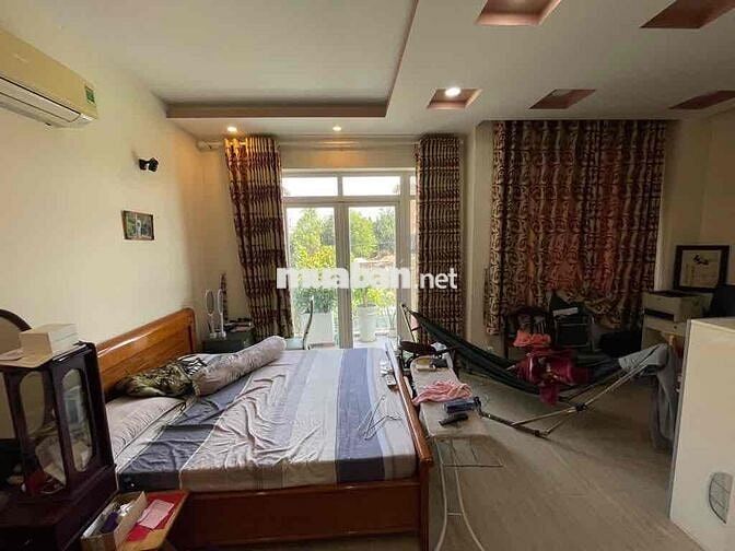 GẤP BÁN GIẢM NGAY 500tr Lê văn lương -hẻm 12m xe tải tránh - dt 162m2