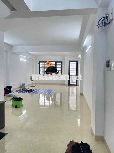 Nhà Mới Xây Đg 7m sát Mặt Tiền: 4.5x25m , trệt lửng 2 lầu