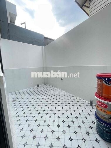 Nhà Mới Xây Đg 7m sát Mặt Tiền: 4.5x25m , trệt lửng 2 lầu
