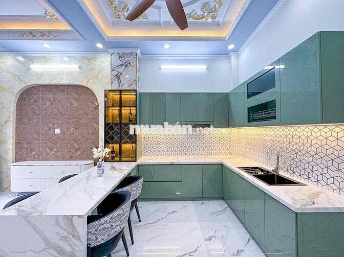 NHÀ BÁN HẼM 11 ĐA KHOA TRUNG UONG NGUYEN VAN LINH