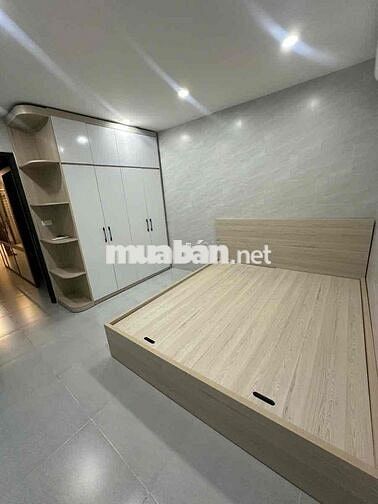 Kinh doanh căn tập thể phố Quỳnh Mai nhà đẹp oto đỗ cửa 2 thoáng 80m t