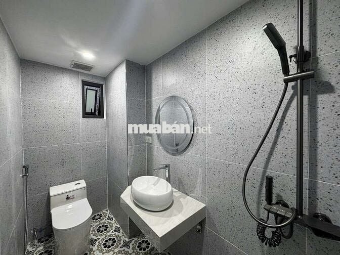 NHÀ MỚI ĐẸP  PHỐ DƯƠNG VĂN BÉ SỔ ĐỎ PHÂN LÔ CHÍNH CHỦ THANG MÁY NHẬP .