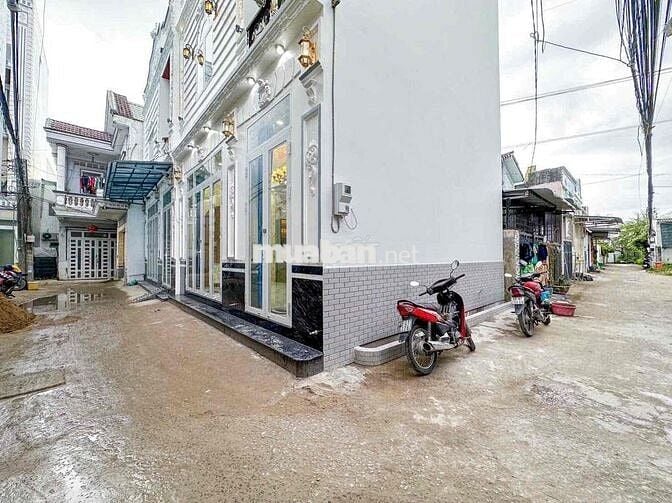 NHÀ BÁN HẼM 11 ĐA KHOA TRUNG UONG NGUYEN VAN LINH
