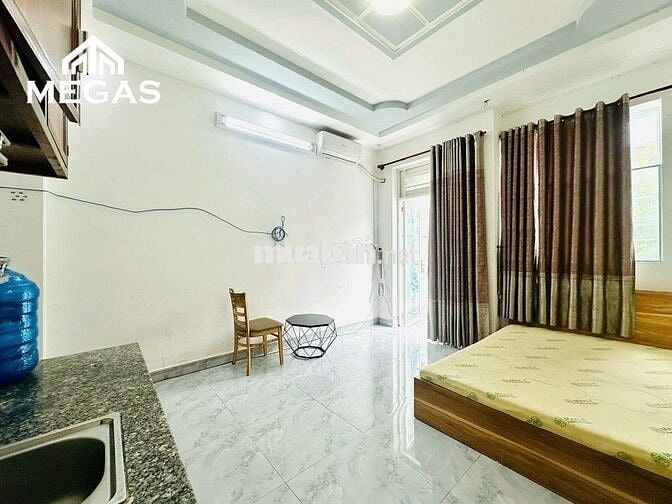 🌟PHÒNG BAN CÔNG GIÁ SIÊU RẺ - FULL NỘI THẤT - NGAY CÔNG VIÊN LÀNG HOA