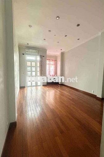 !! NHÀ TRUNG TÂM QUẬN 1 - CẠNH TRƯỜNG ĐẠI HỌC, TUYẾN ĐƯỜNG THỜI TRANG