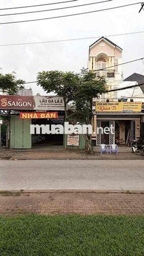 Cần tiền bán gấp nhà Đặng Thúc Vịnh.