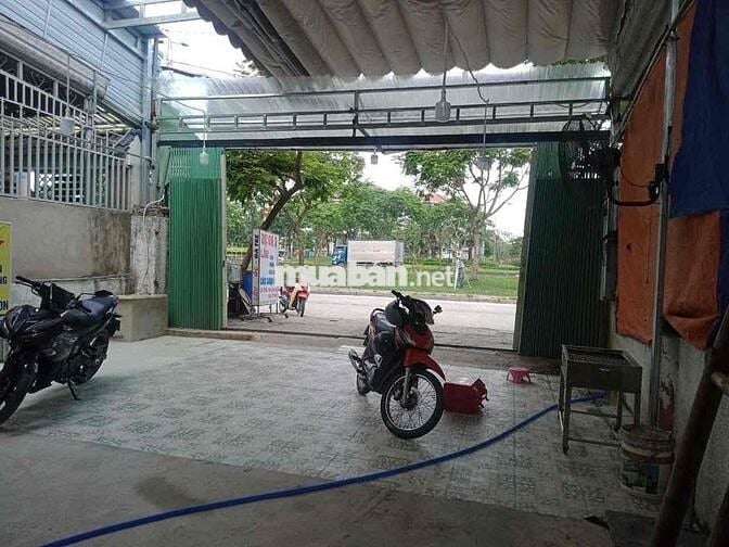 Cần tiền bán gấp nhà Đặng Thúc Vịnh.