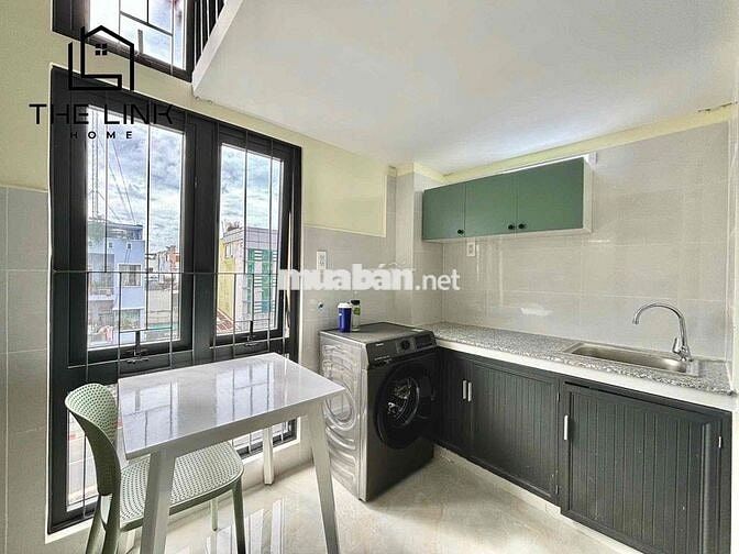 Căn hộ FULL NỘI THẤT MÁY GIẶT RIÊNG, cửa sổ trời thoáng mát Gần HUTECH