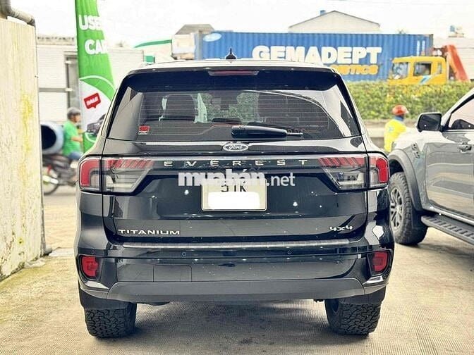Everest Titanium 2023 4x4 - 50.000 km - hỗ trợ góp