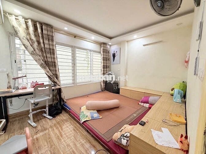 Bán nhà GIẢNG VÕ, DT 40m2, NGÕ RỘNG, GẦN PHỐ, DÂN XÂY, THANG MÁY