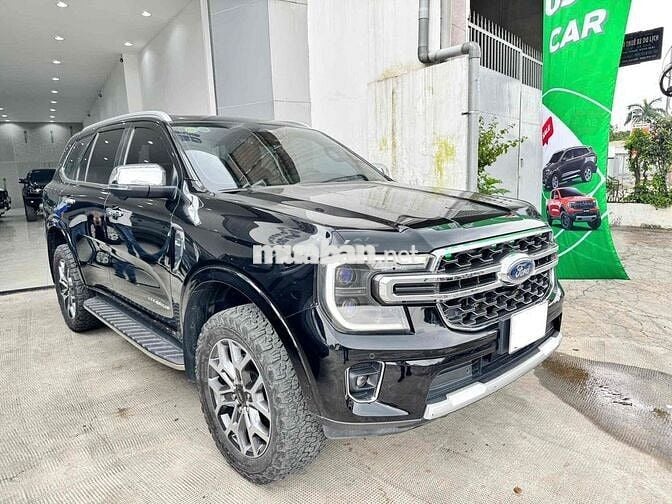 Ford Everest Titanium 2 cầu 2023 sơn zin 100%