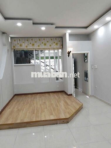 Nhà 4 x 16, đúc 3 tấm , hẻm xe hơi 1/ đường Thống nhất ,p10,15tr tháng