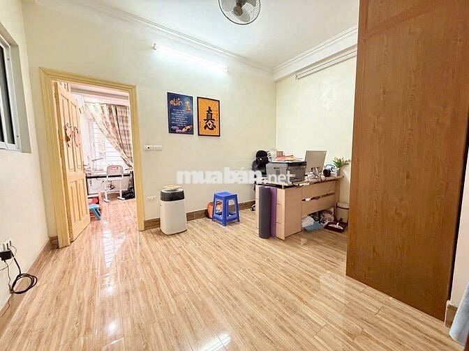 Bán nhà GIẢNG VÕ, DT 40m2, NGÕ RỘNG, GẦN PHỐ, DÂN XÂY, THANG MÁY