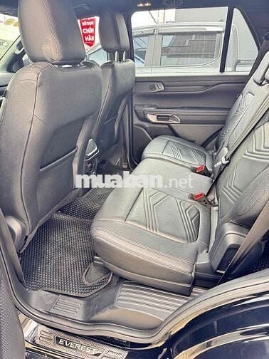 Ford Everest Titanium 2 cầu 2023 sơn zin 100%