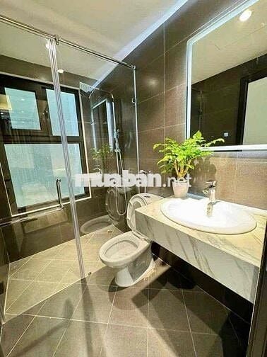 Bán Nhà Mặt Ngõ Vĩnh Phúc-Hơn 7 Tỷ- 33m2 Có Thể Lắp Được Thang Máy