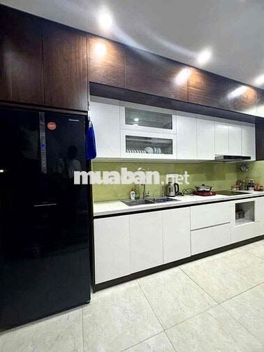 NHÀ PHÙNG CHÍ KIÊN-CẦU GIẤY-30M-5T-Ô TÔ ĐỖ CỬA-NGÕ Ô TÔ TRÁNH-8,8 TỶ