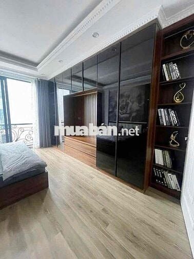 Bán Nhà Mặt Ngõ Vĩnh Phúc-Hơn 7 Tỷ- 33m2 Có Thể Lắp Được Thang Máy