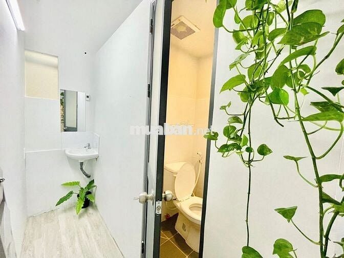 KTX DÀNH CHO NAM, GIÁ CHỈ 1TR5/THÁNG – GẦN CẦU VƯỢT HÀNG XANH