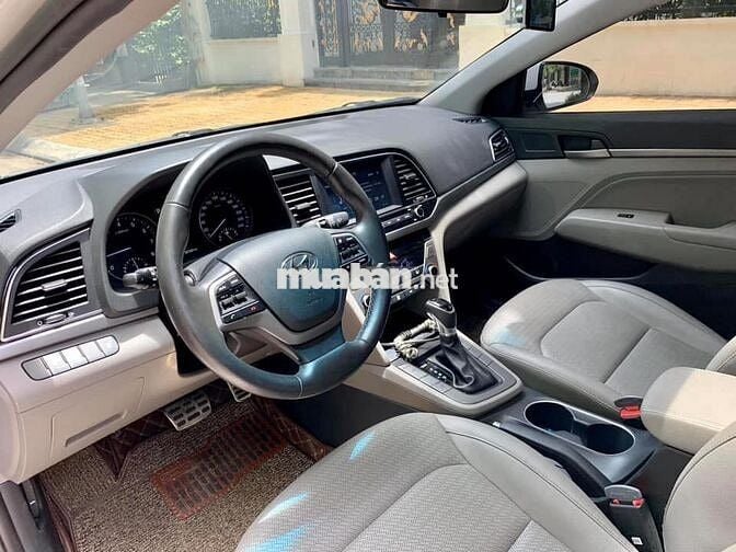 Hyundai Elantra 2018 bản full 2.0AT