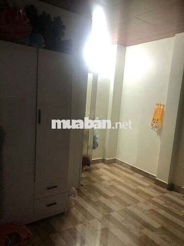 Nhà sát hẻm xe hơi hẻm 158 Phạm Văn Chiêu dt 4x9m đúc lững
