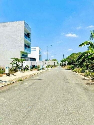 BÁN NHANH NỀN 6x17,5m MẶT TIỀN KINH DOANH, KDC ĐÔNG GIÁ CHỦ BÁN 1tỷ750