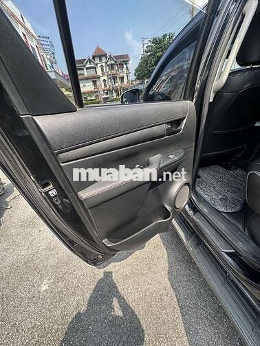 Toyota Hilux 2016 2.5E 4x2 MT - 200000 km