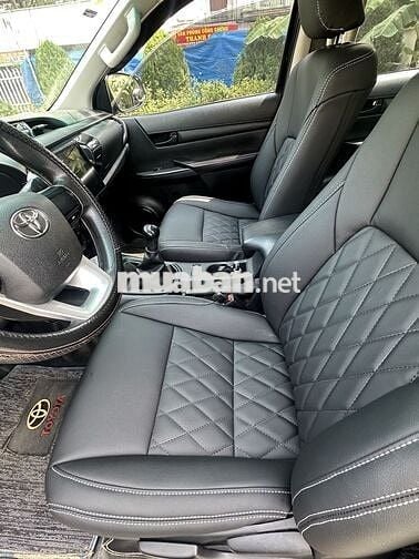 Toyota Hilux 2016 2.5E 4x2 MT - 200000 km